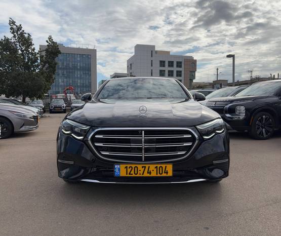 מרצדס E-Class (W214) 2025 -  מבט קדמי 