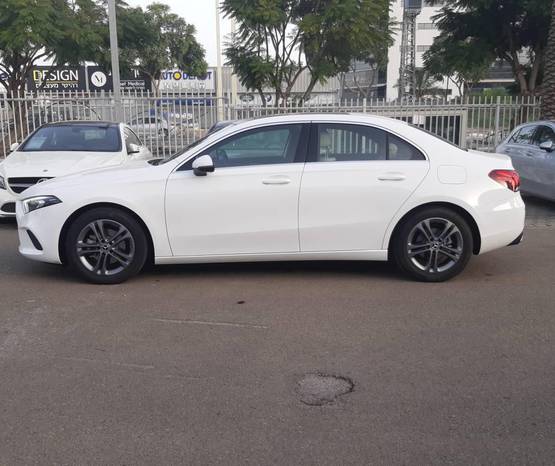 מרצדס A-Class 4 door 2020 -  תא המטען

