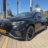 מבט צדדי שחור 2024מרצדס EQS SUV