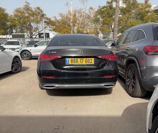 מרצדס C-Class 2023 -  תא המטען
