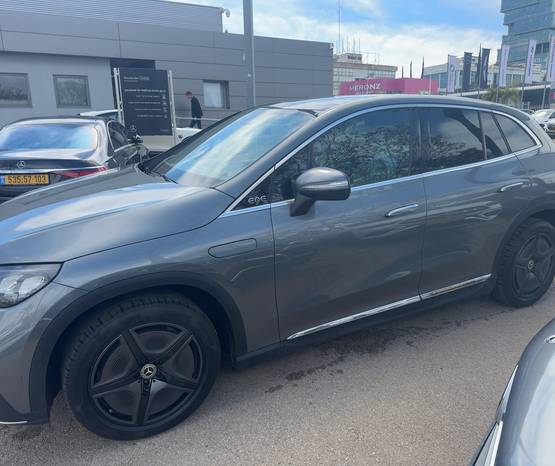 מרצדס EQE SUV 2024 -  מבט צדדי 