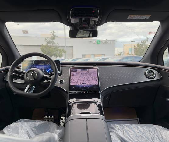 מרצדס EQE SUV 2024 -  פנים הרכב 