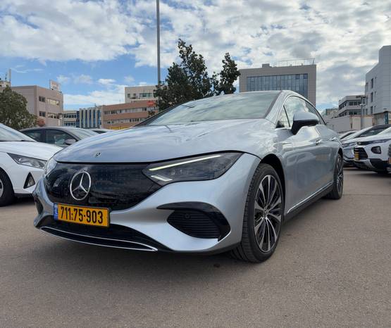 מרצדס EQE 2024 -  מבט צדדי 