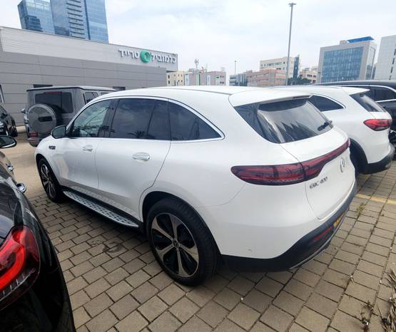 מרצדס EQC 2024 -  מבט אחורי 