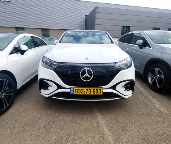 מרצדס EQE SUV 2024 -  מבט קדמי 
