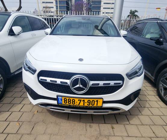 מרצדס GLA 2021 -  מבט קדמי 