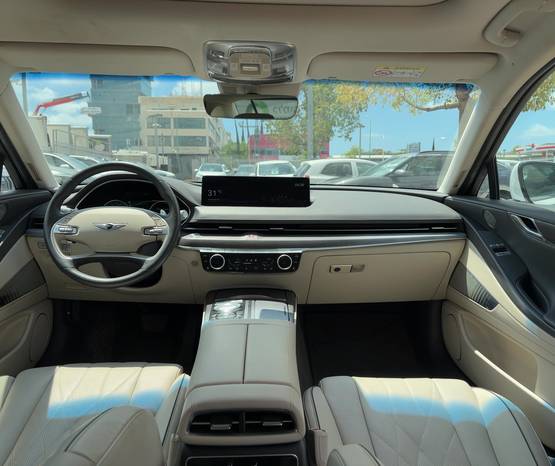 GENESIS G80 2022 -  פנים הרכב 