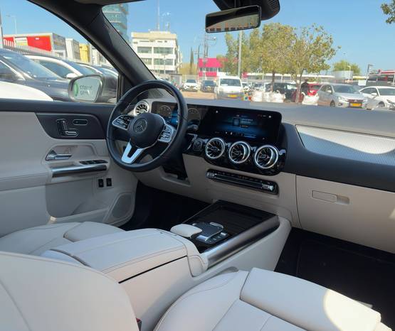 מרצדס GLA 2023 -  תא המטען
