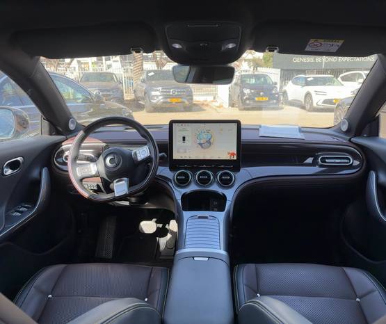 סמארט HASHTAG THREE 2024 -  פנים הרכב 