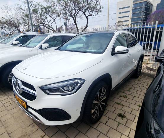 מרצדס GLA 2021 -  מבט צדדי 