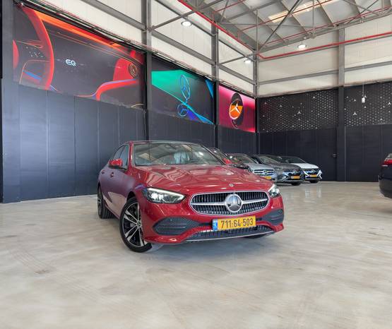 מרצדס C-Class 2024 -  מבט קדמי 