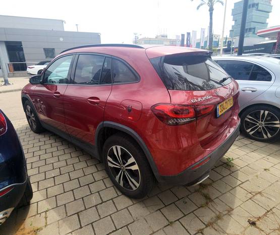 מרצדס GLA 2023 -  מבט אחורי 