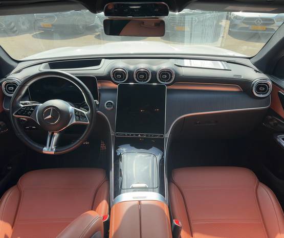 מרצדס GLC 2024 -  פנים הרכב 