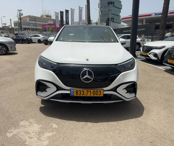 מרצדס EQE SUV 2024 -  מבט קדמי 