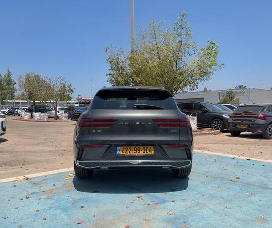 GENESIS GV70 2026 -  מבט אחורי 