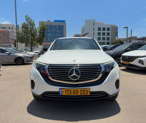 מרצדס EQC 2022 -  מבט צדדי 