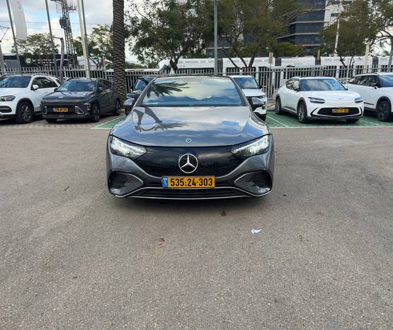 מרצדס EQE 2023 -  מבט קדמי 