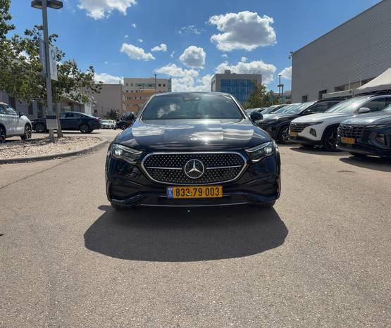 מרצדס E-Class (W214) 2024 -  מבט קדמי 