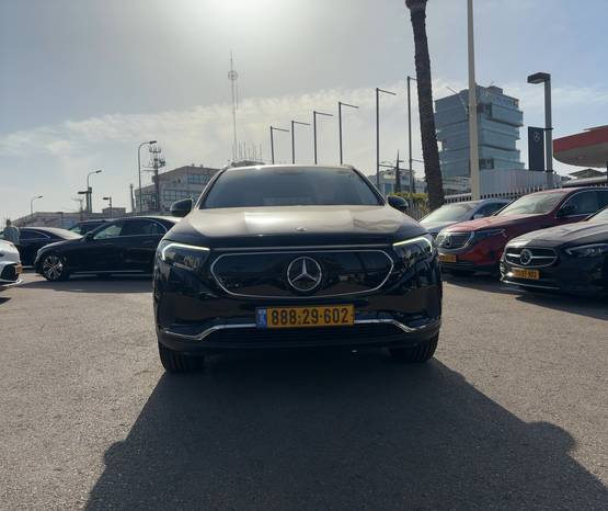 מרצדס EQA 2023 -  מבט קדמי 