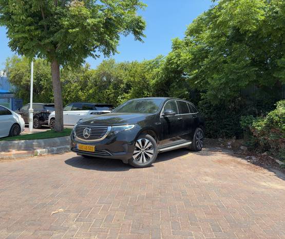 מרצדס EQC 2021 -  מבט צדדי 