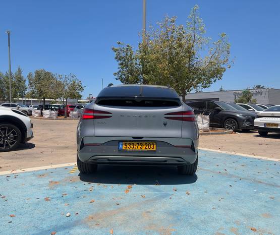 GENESIS GV60 2024 -  מבט אחורי 