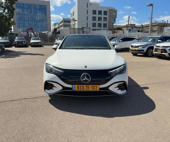 מרצדס EQE 2024 -  מבט קדמי 