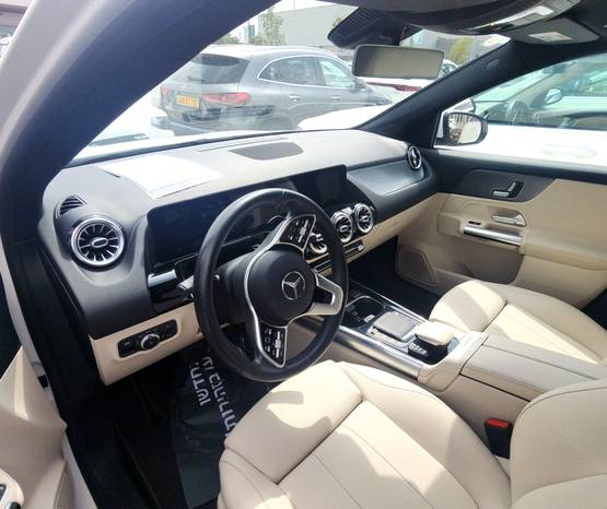 מרצדס GLA 2021 -  פנים הרכב 