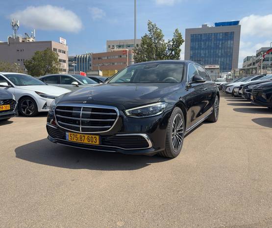 מרצדס S-Class 2024 -  מבט צדדי 