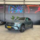 מבט צדדי כסף ירקרק 2026מרצדס GLC COUPE
