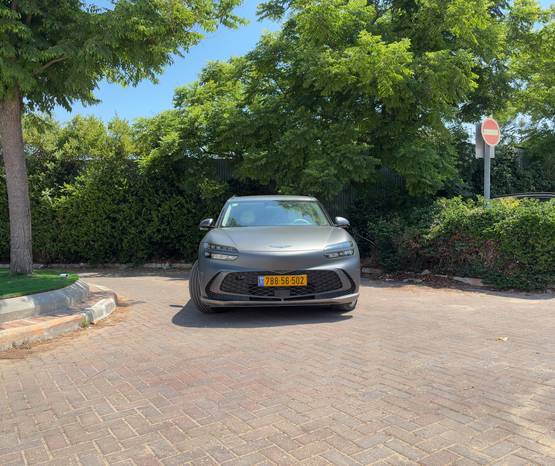 GENESIS GV60 2023 -  מבט קדמי 