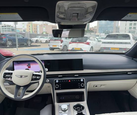 GENESIS GV80 2025 -  פנים הרכב 