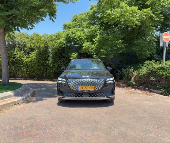 GENESIS GV70 EV 2024 -  מבט קדמי 