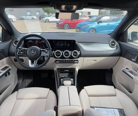 מרצדס GLA 2024 -  פנים הרכב 