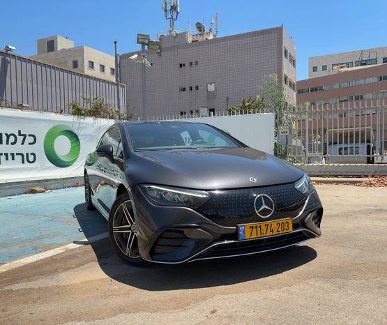 מרצדס EQE 2024 -  מבט קדמי 