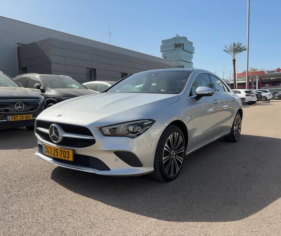 מרצדס CLA 2023 -  מבט צדדי 