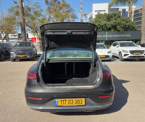 מרצדס EQE 2023 -  תא המטען
