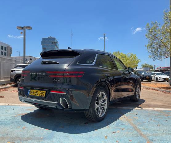 GENESIS GV70 2021 -  מבט אחורי 