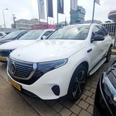 מבט צדדי לבן 2024מרצדס EQC