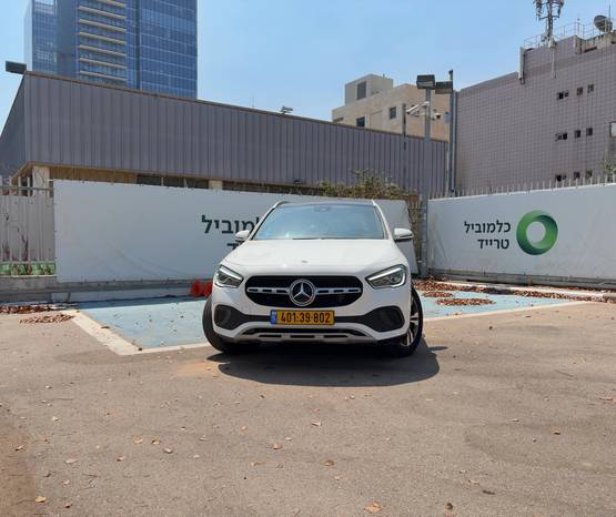 מרצדס GLA 2021 -  מבט קדמי 