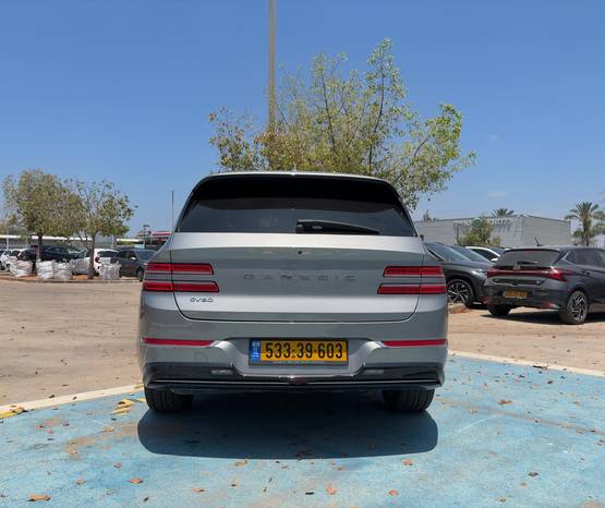 GENESIS GV80 2023 -  מבט אחורי 