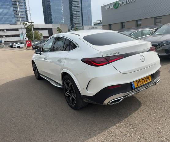 מרצדס GLC COUPE 2025 -  מבט אחורי 