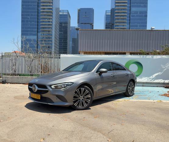 מרצדס CLA 2023 -  מבט צדדי 