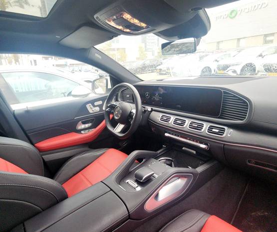 מרצדס GLE Coupe 2025 -  פנים הרכב 