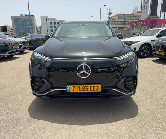 מרצדס EQS SUV 2024 -  מבט קדמי 