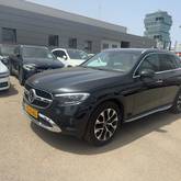 מבט צדדי שחור 2026מרצדס GLC