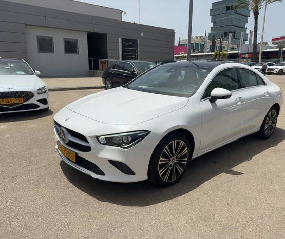 מרצדס CLA 2023 -  מבט צדדי 