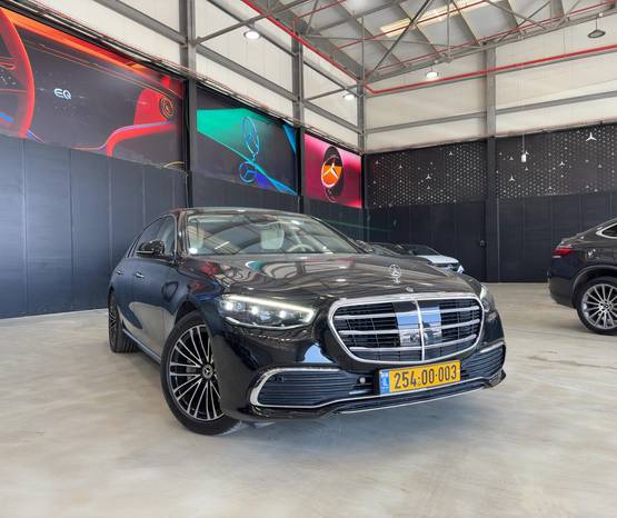 מרצדס S-Class 2023 -  מבט קדמי 