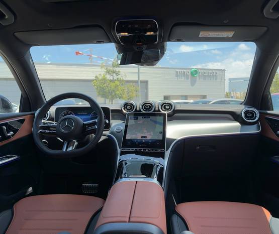 מרצדס GLC COUPE 2026 -  פנים הרכב 