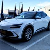 מבט צדדי לבן 2025GENESIS GV60