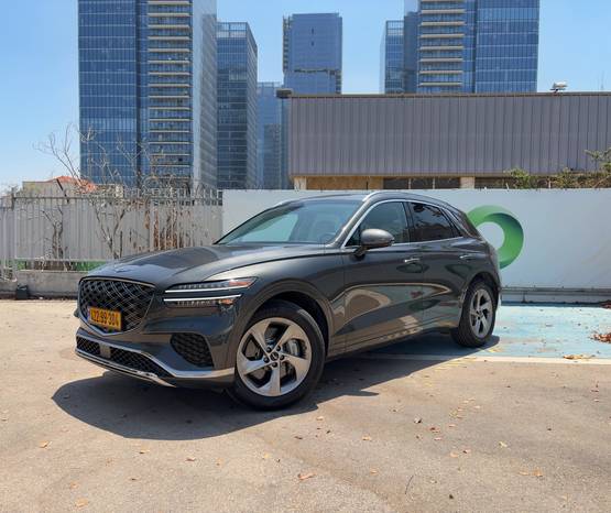 GENESIS GV70 2026 -  מבט צדדי 